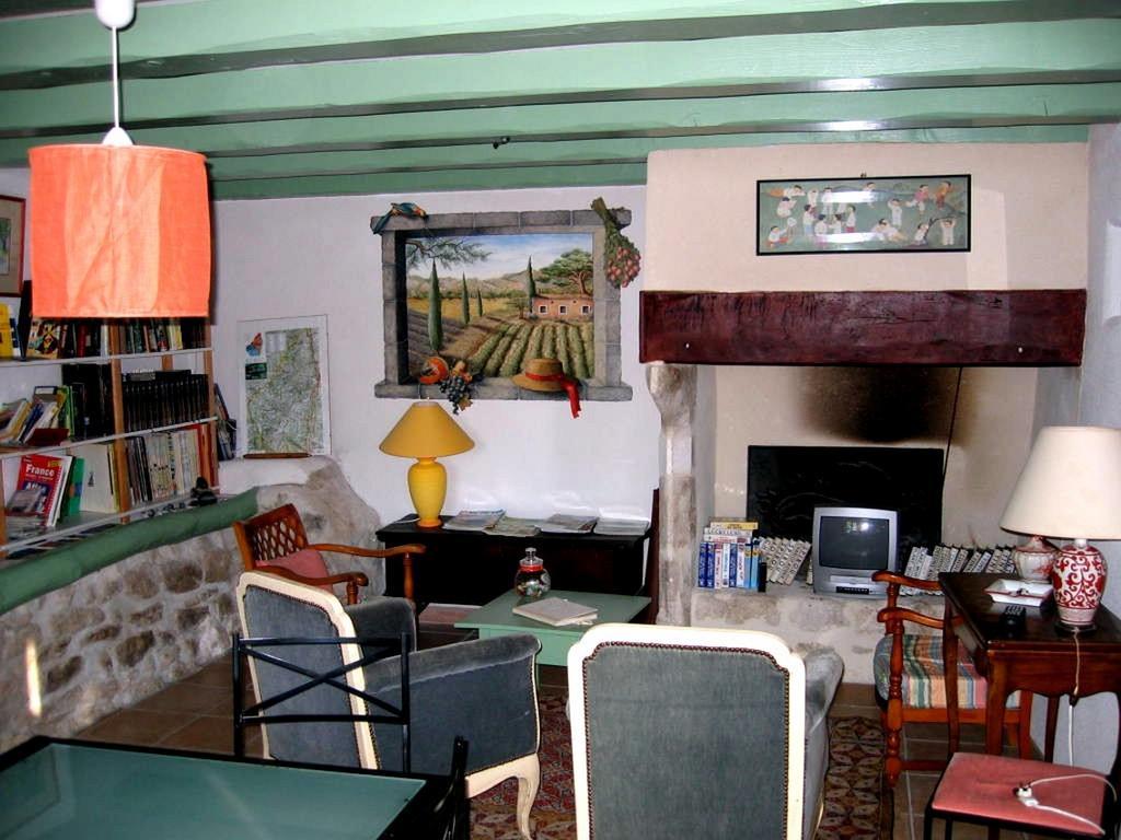 La Pacha Acomodação com café da manhã Saint-Montan Exterior foto