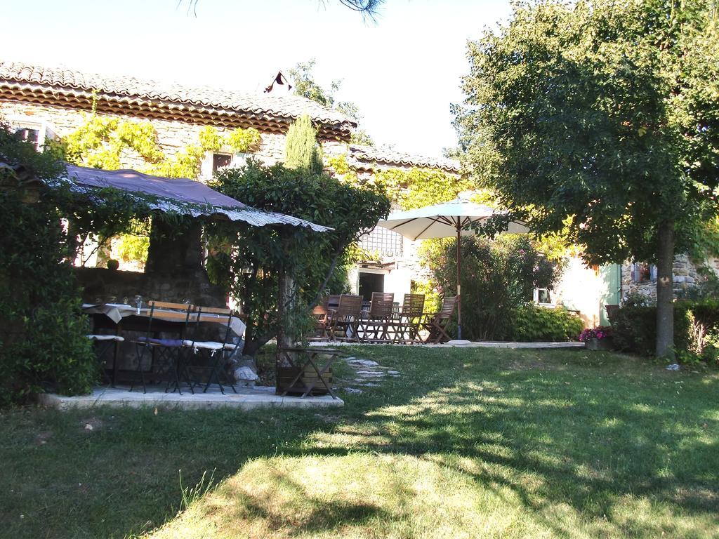 La Pacha Acomodação com café da manhã Saint-Montan Exterior foto